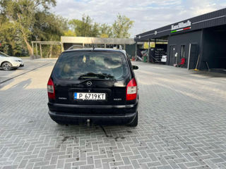 Opel Zafira foto 3