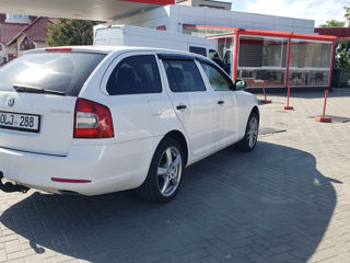 Skoda Octavia foto 2