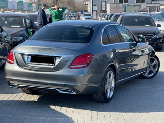 Mercedes C-Class foto 3