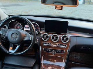 Mercedes C-Class foto 10