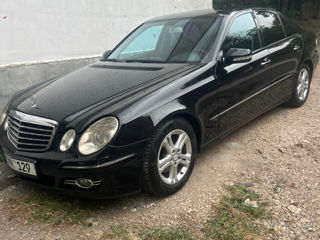 Mercedes E-Class foto 2