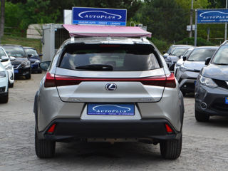 Lexus UX foto 17