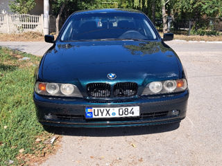 BMW 5 Series foto 5