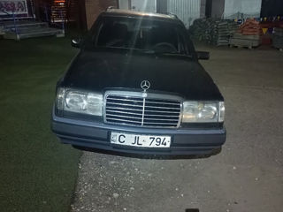 Mercedes Series (W124)