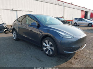 Tesla Model Y foto 2