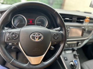 Toyota Auris foto 2