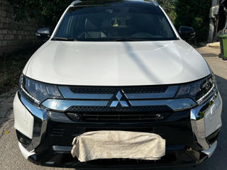 Mitsubishi Outlander foto 4