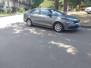 Volkswagen Jetta foto 8