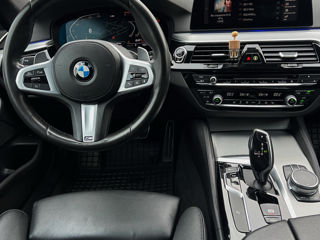 BMW 5 Series foto 5