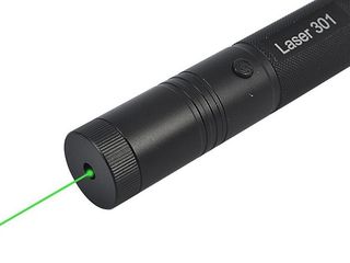 Laser verde aprinde chibrite! foto 1