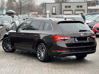 Skoda Superb foto 5