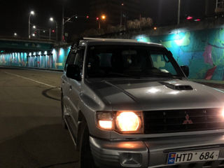 Mitsubishi Pajero foto 3