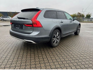 Volvo V90 Cross Country foto 2