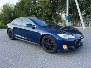 Tesla Model S foto 2