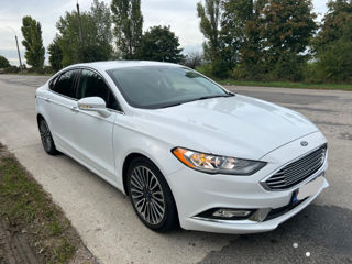 Ford Fusion foto 10