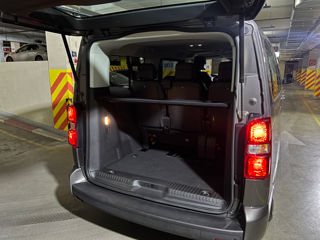 Peugeot Traveller foto 3