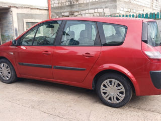 Renault Grand Scenic foto 2