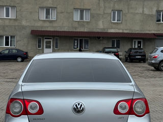 Volkswagen Passat foto 2