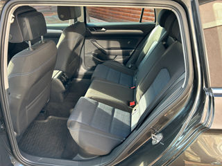 Volkswagen Passat foto 8