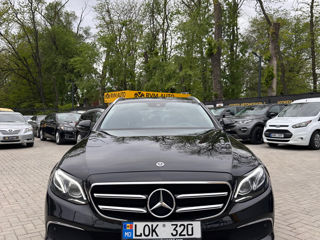 Mercedes E-Class foto 2