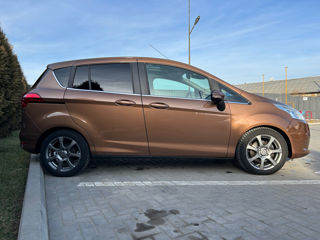 Ford B-Max фото 8