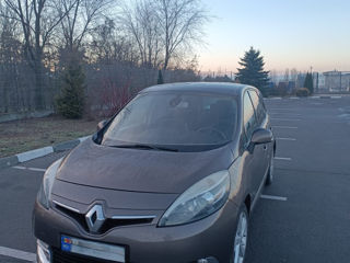 Renault Grand Scenic foto 2