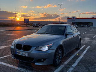 BMW 5 Series foto 2