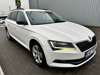 Skoda Superb foto 19