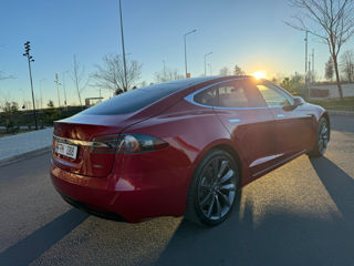 Tesla Model S foto 4