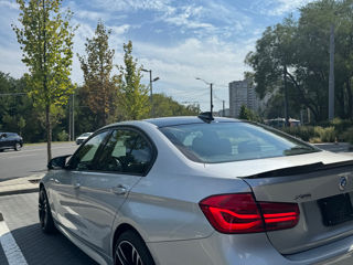 BMW 3 Series foto 5