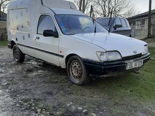 Ford Courier foto 2