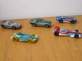 Hot Wheels модельки Mattel