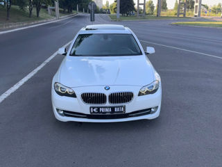 BMW 5 Series foto 2