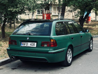 BMW 5 Series foto 1