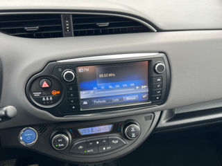 Toyota Yaris foto 13