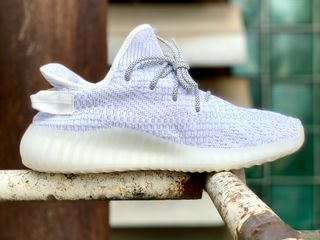 Regularly Completely dry Miner Adidas Yeezy Boost 350 V2 Reflective Static