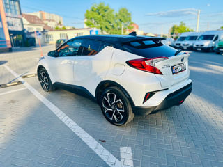 Toyota C-HR фото 7