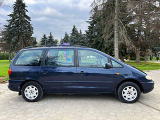 Volkswagen Sharan foto 4