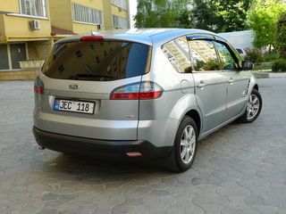 Ford S-Max foto 2