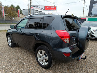 Toyota Rav 4 foto 4