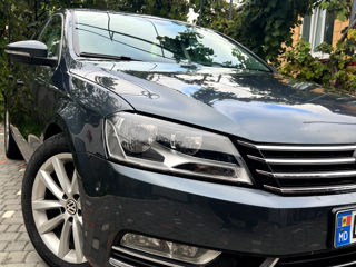 Volkswagen Passat foto 1