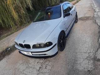 BMW 5 Series foto 10