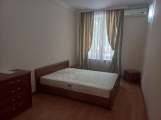 Apartament cu 2 camere, 53 m², Centru, Chișinău foto 6