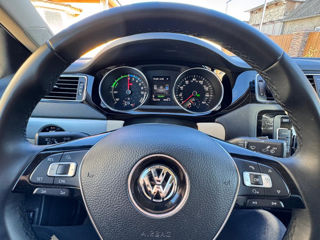 Volkswagen Jetta foto 4