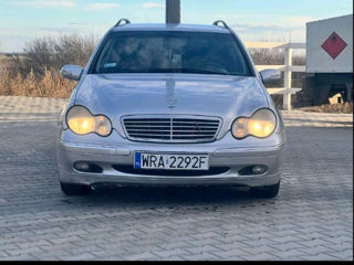 Mercedes C-Class foto 4