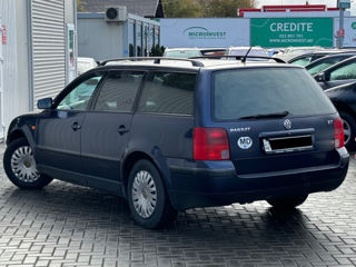 Volkswagen Passat foto 3