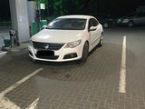 Volkswagen Passat CС foto 2