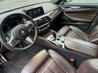 BMW 5 Series foto 6