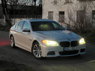 BMW 5 Series foto 4