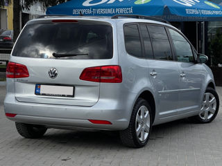 Volkswagen Touran foto 3